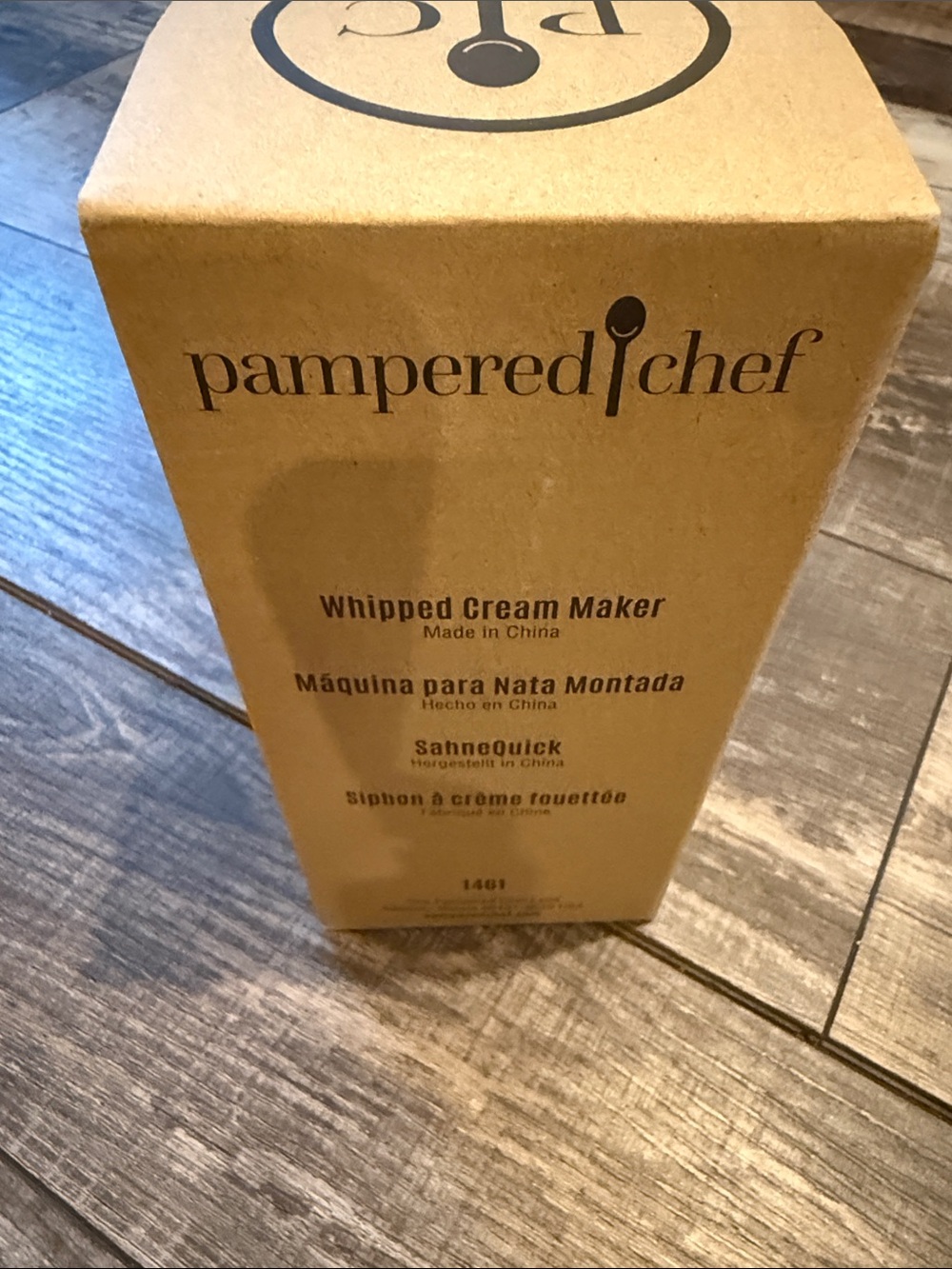 Pampered Chef Whipped Cream Maker - Tan Box